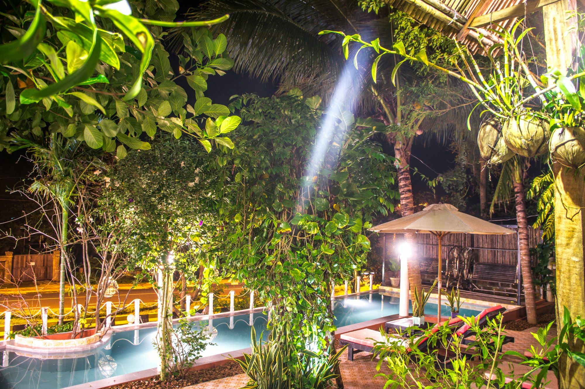 Tropical Hill Kep Cambodia Hotel Exterior photo