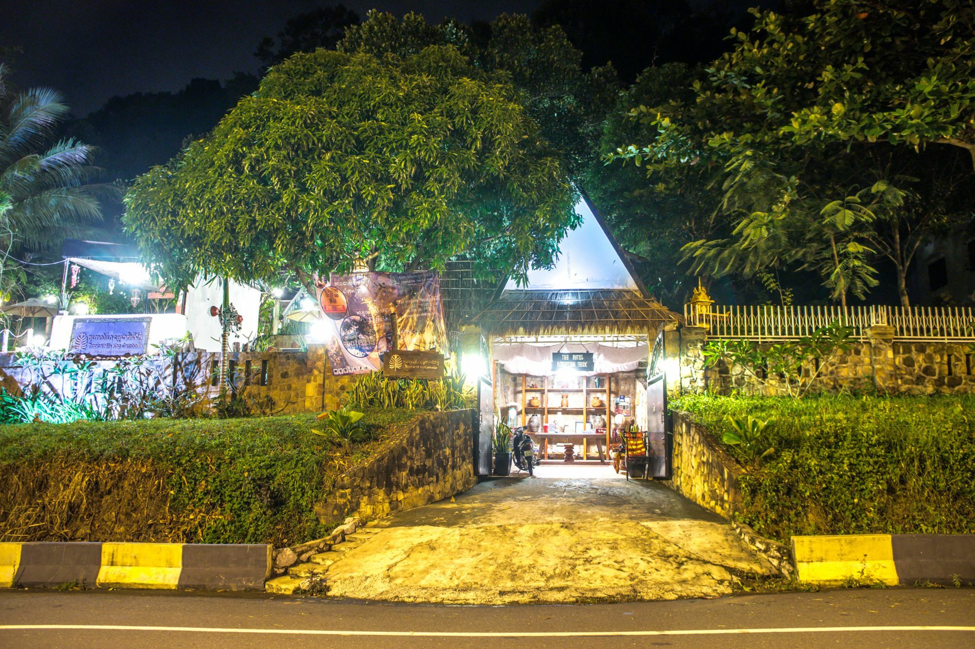 Tropical Hill Kep Cambodia Hotel Exterior photo